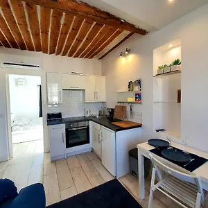 https://apt-tastefully-renovated-2-bedrooms.fr-provencehotel.com
